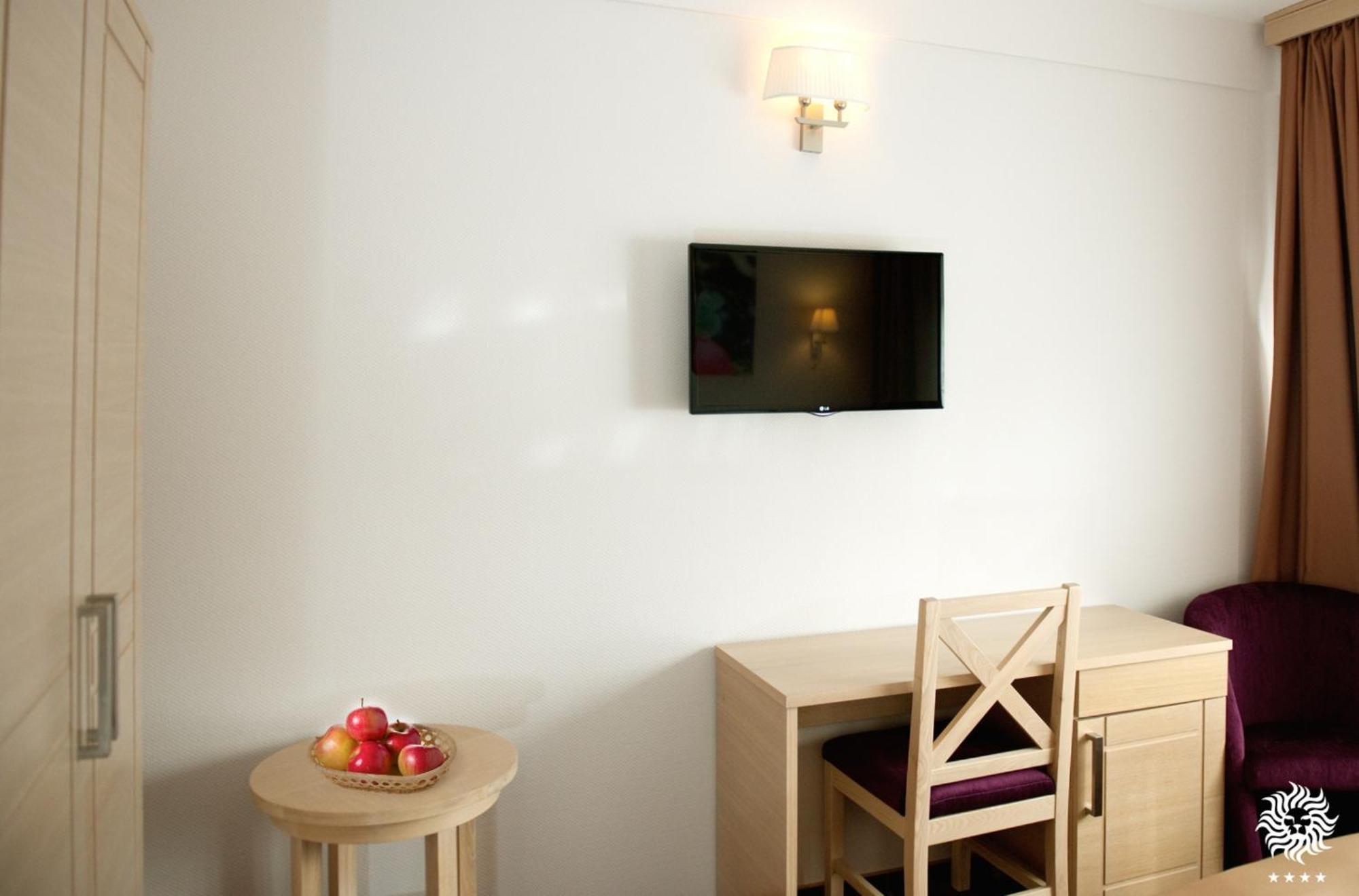 Hotel Leon & Spa 아라드 외부 사진