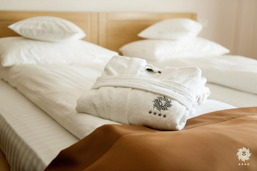 Hotel Leon & Spa 아라드 객실 사진